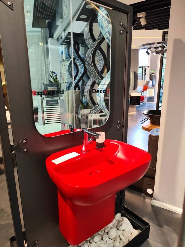 روشوی دیواری طرح جیو